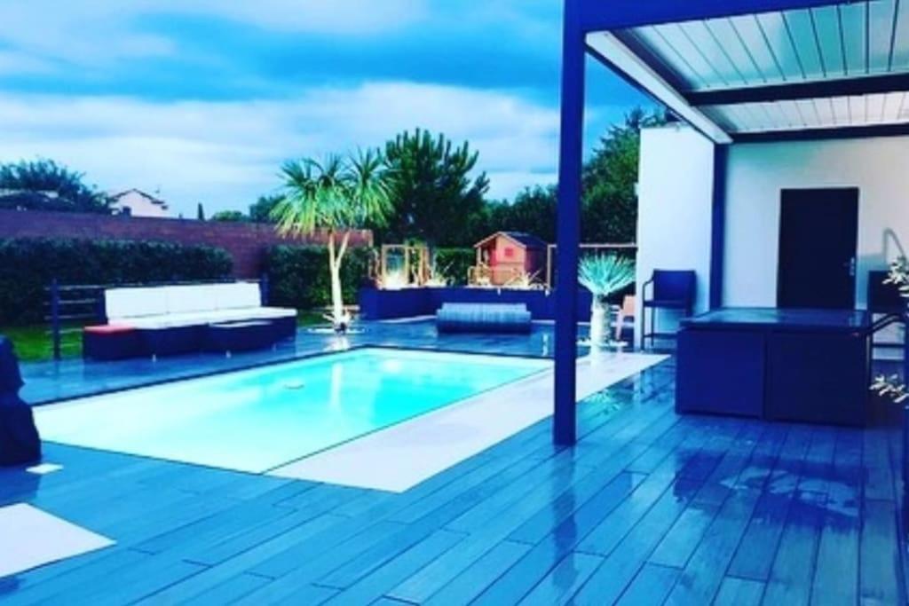 Maison De Vacances Contemporaine Avec Piscine Vila Vedène Exterior foto